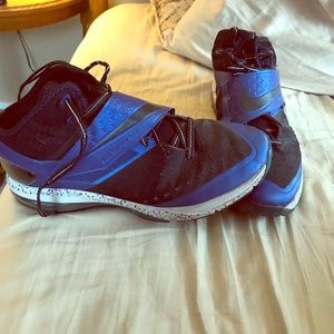 Nike cj81 size 11 blue/black